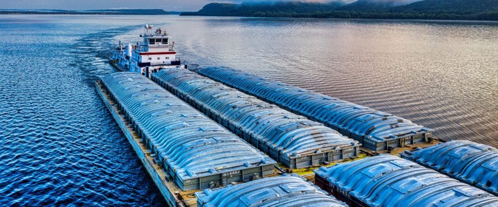 Project cargo handling in UAE with heavy-lift logistics support