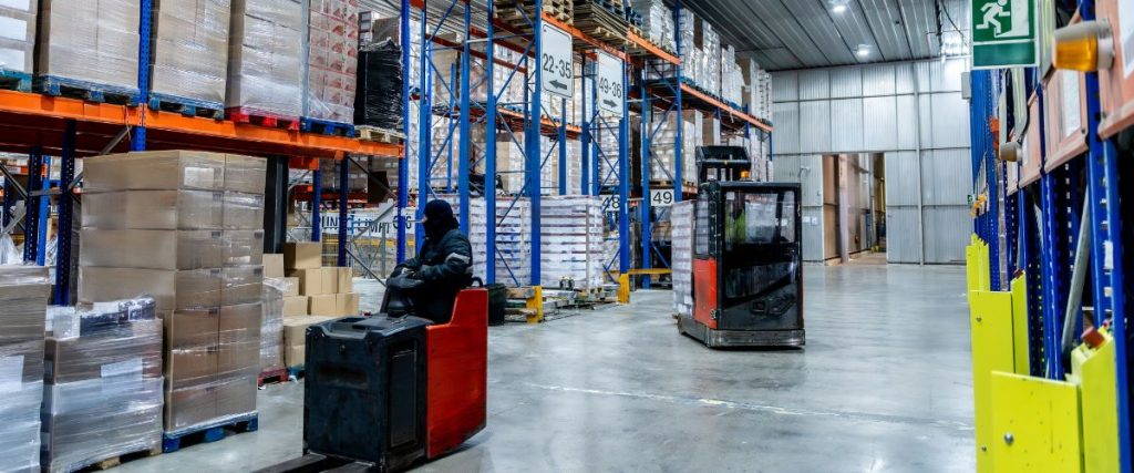 Oversized and out-of-gauge cargo movement