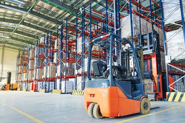 Warehousing in uae